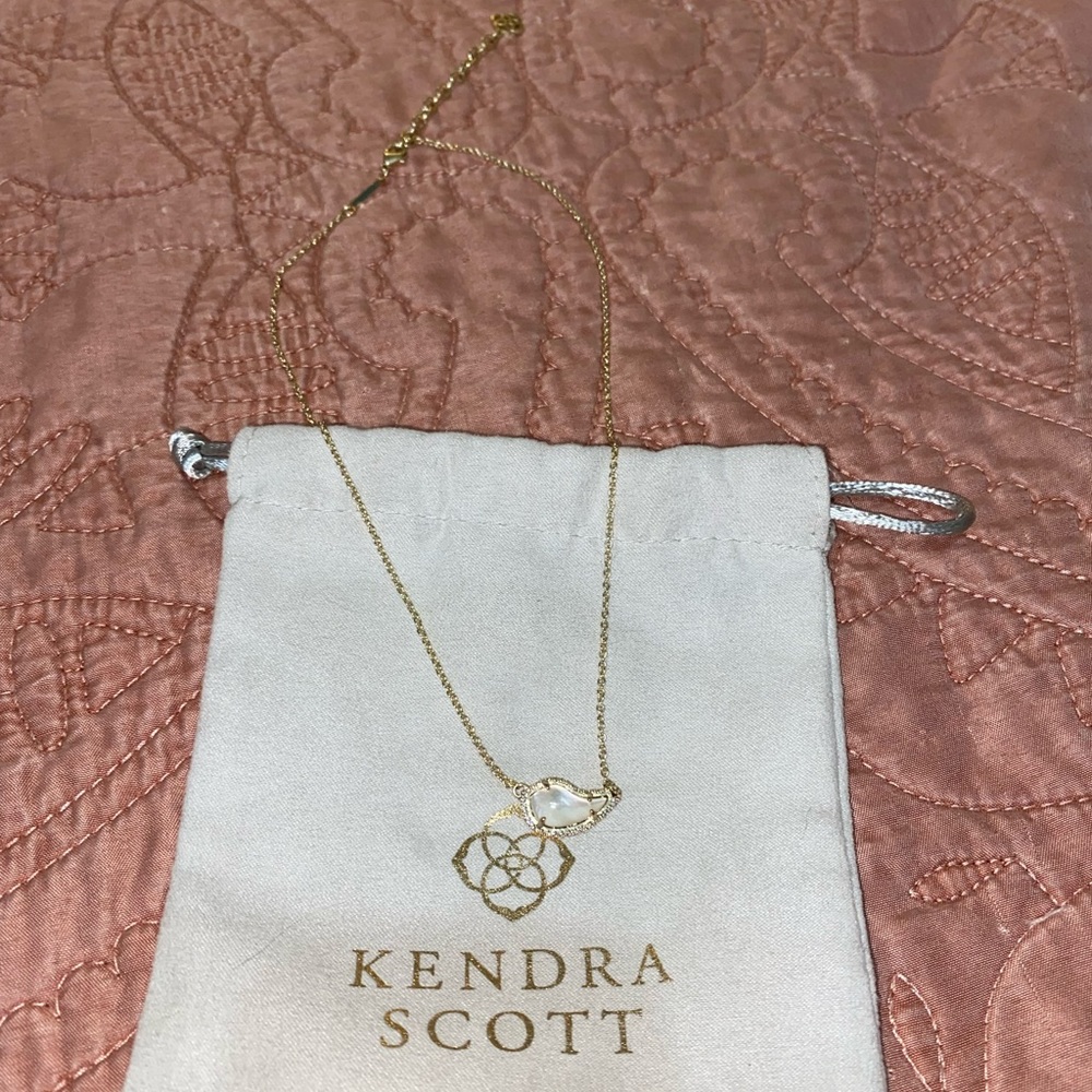 Kendra Scott Necklace